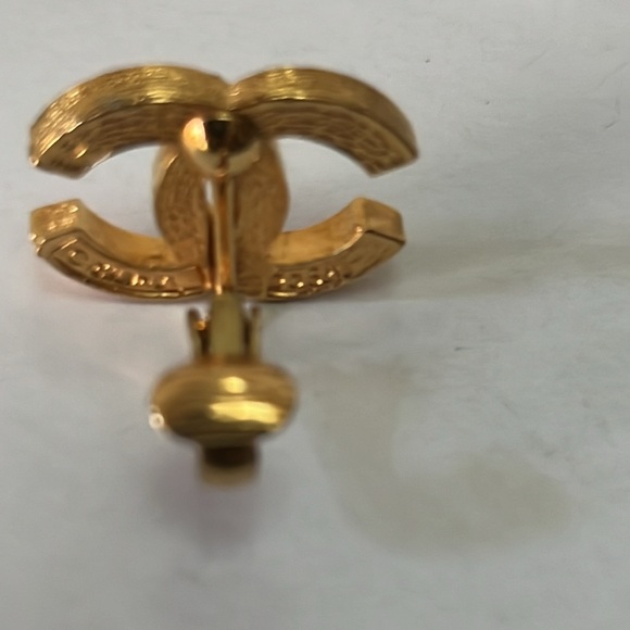 Chanel crystal logo earrings - Picture 6 of 6